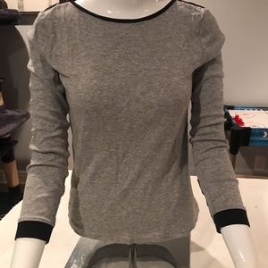 Woman’s long sleeve tank